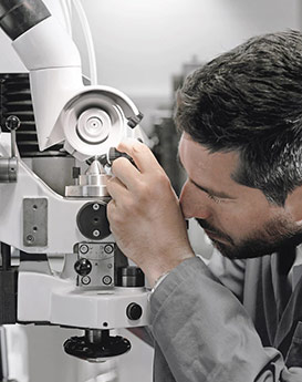 辛迪·克莱门特-天梭手表官方售后维修中心